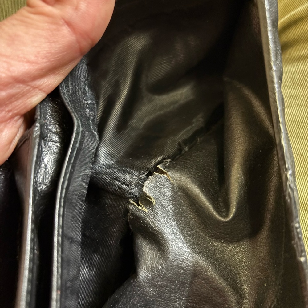 GUCCI black nylon wallet - Picture 8 of 16